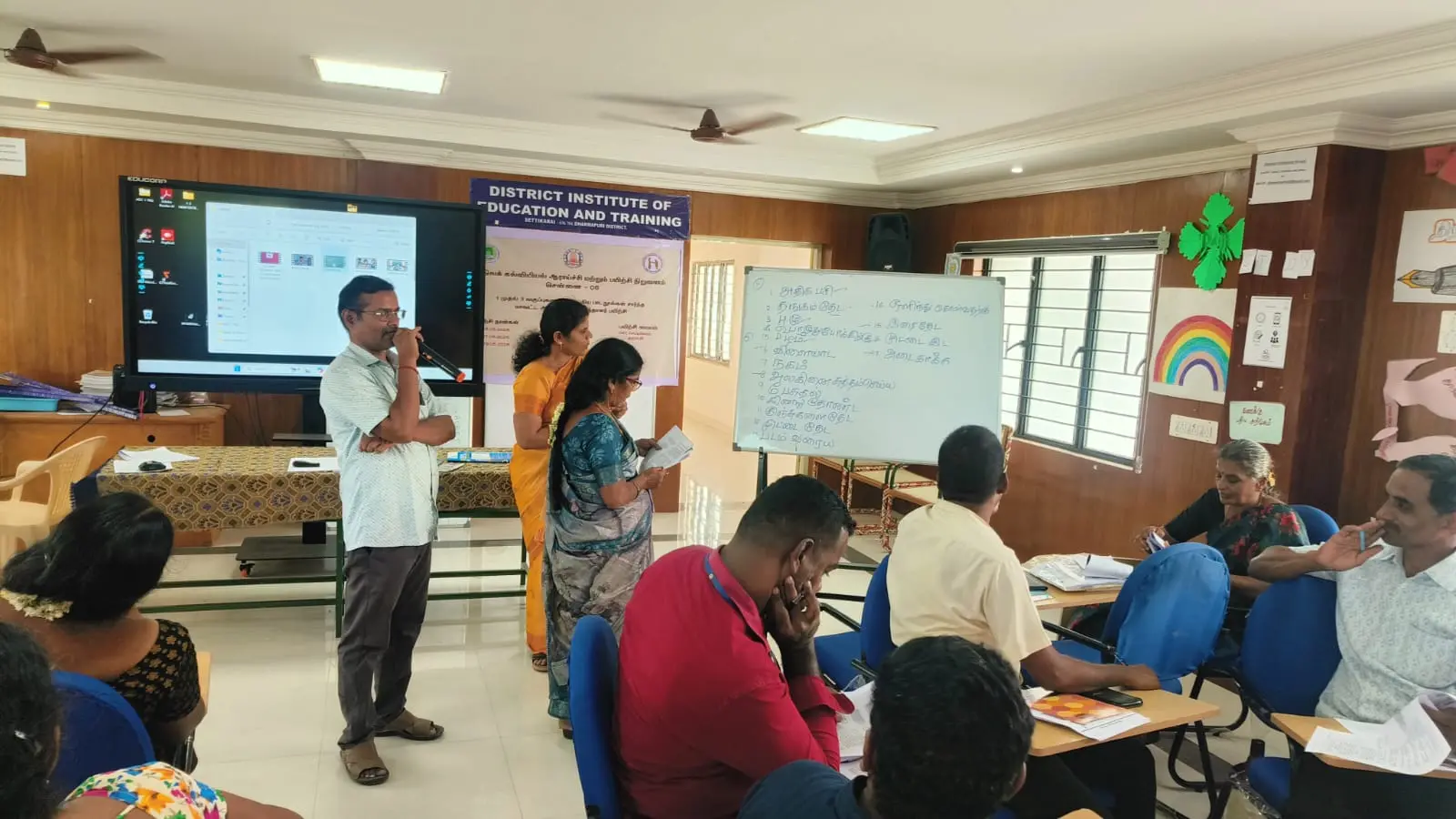 Mr. Madhaiyan, SGT, PUPS Kottavur served as the State Resource Person and handled the Tamil, session during the District-Level Training Programme on the New Textbooks for Classes 1 to 3.