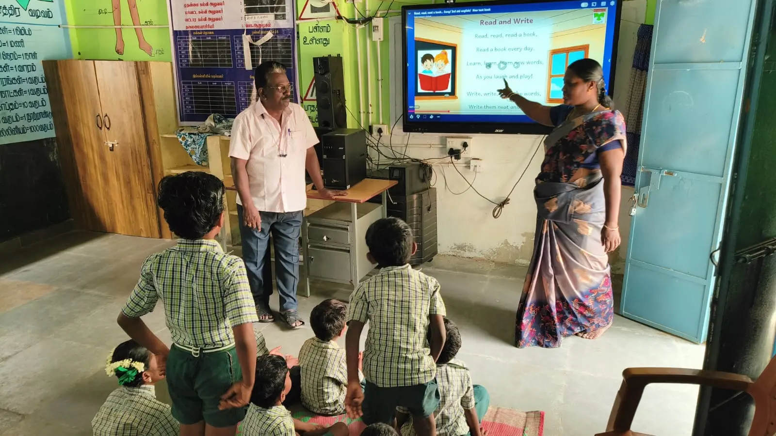 Mr N. Sivakumar, Lecturer School Visited at PUPS M. Vetrapatti, Morappur Block