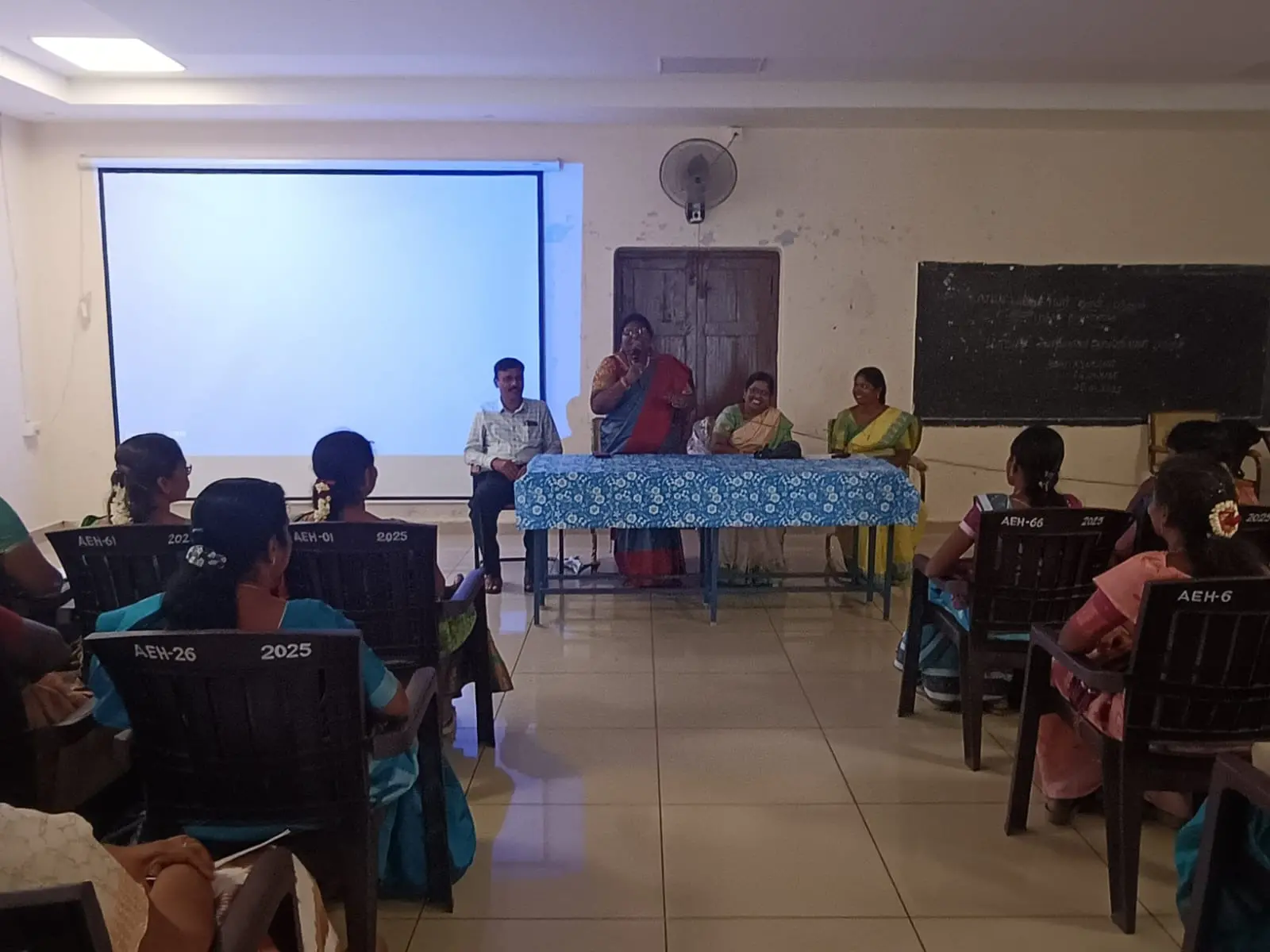 Mrs.D. Sudha, HM, Avvaiyar GHSS, Dharmapuri discussed about the internet is a powerful tool, but it must be used wisely